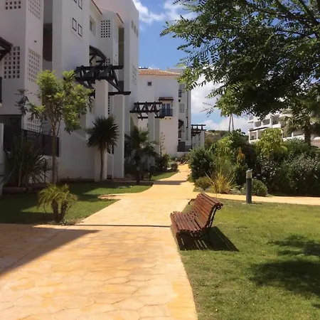Ground Floor 2bed Duquesa Manilva アパート *